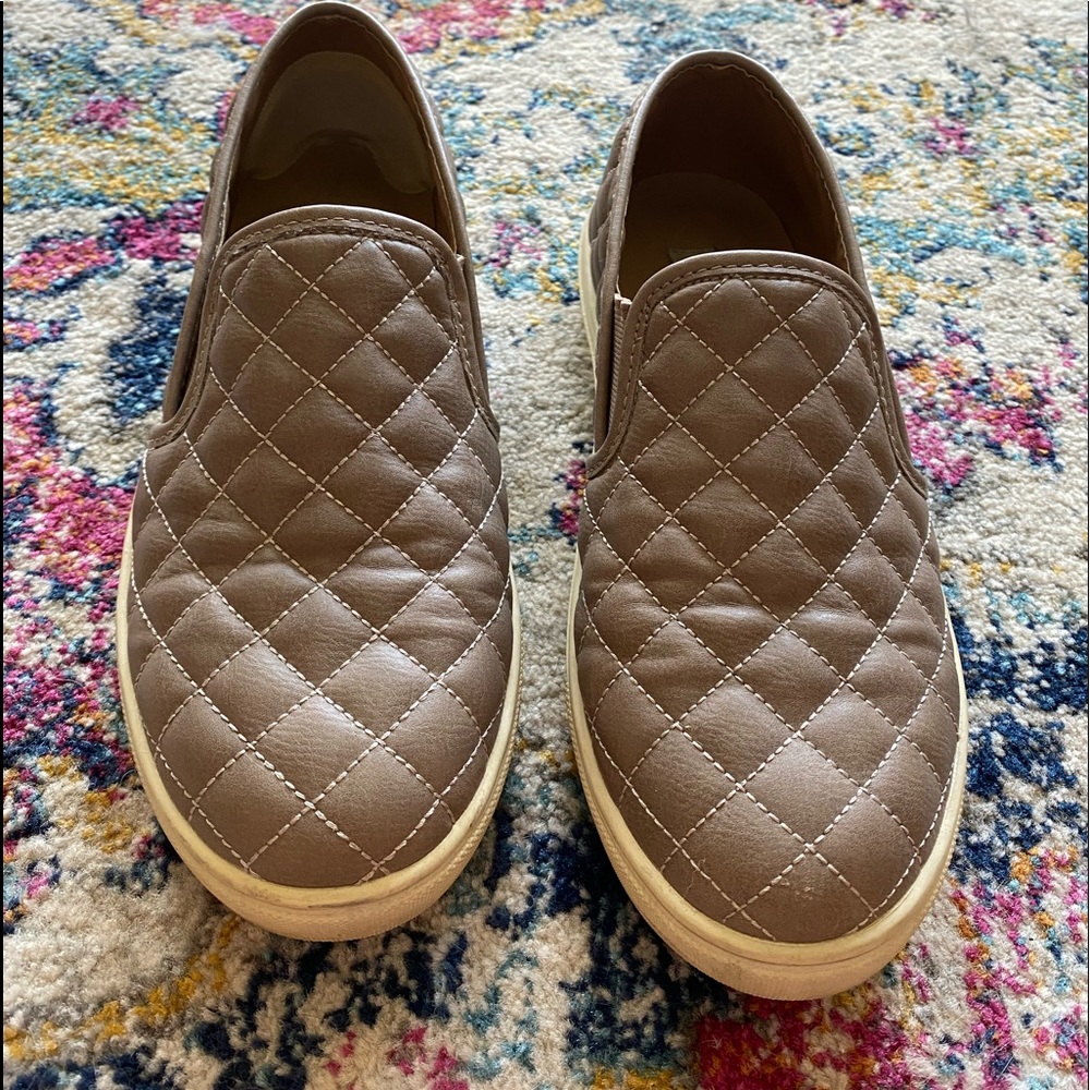 Steve Madden Ecentrcq Grey Quilted Slip On Sneaker
